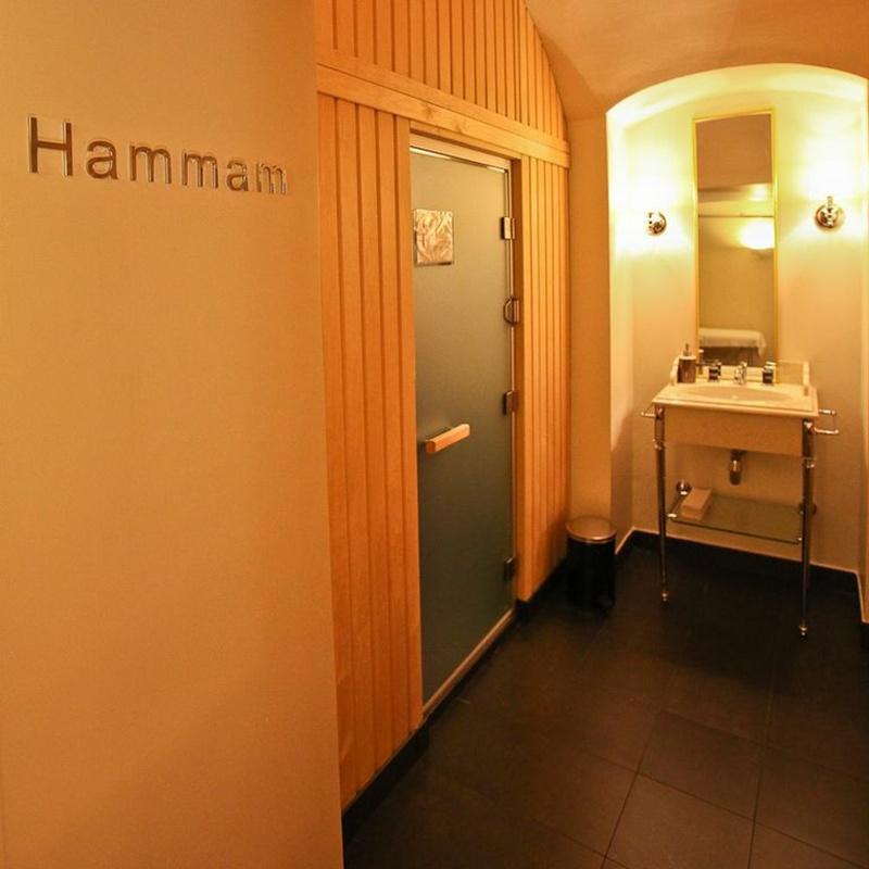 Hotel Keppler ปารีส ภายนอก รูปภาพ